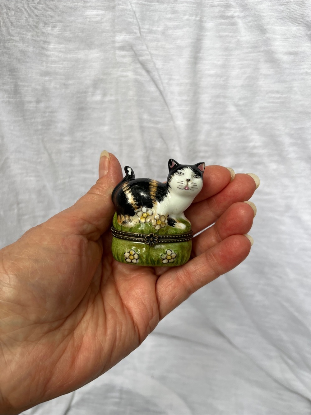 Kitty Cat Porcelain Hinged Box